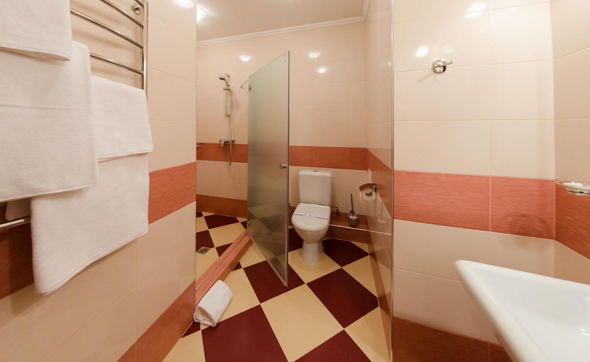 Franz Hotel Ivano-Frankivsk Buitenkant foto