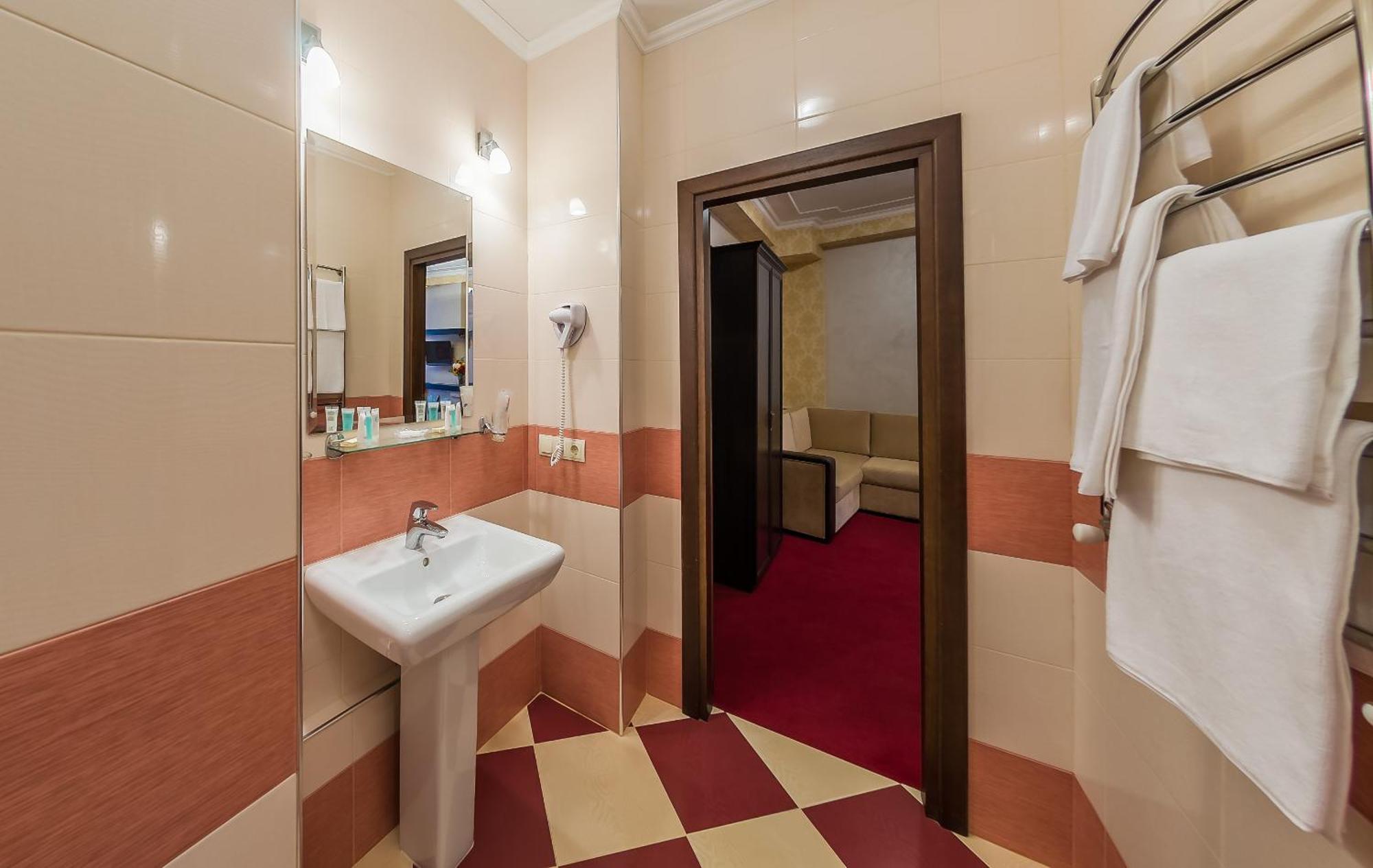 Franz Hotel Ivano-Frankivsk Kamer foto