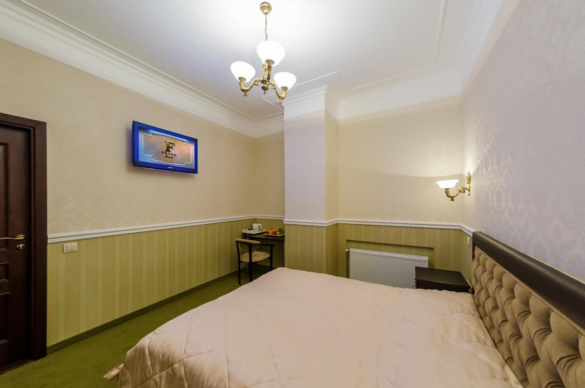 Franz Hotel Ivano-Frankivsk Kamer foto