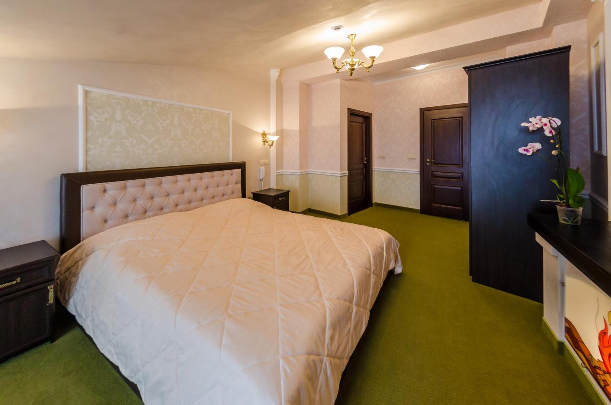 Franz Hotel Ivano-Frankivsk Kamer foto